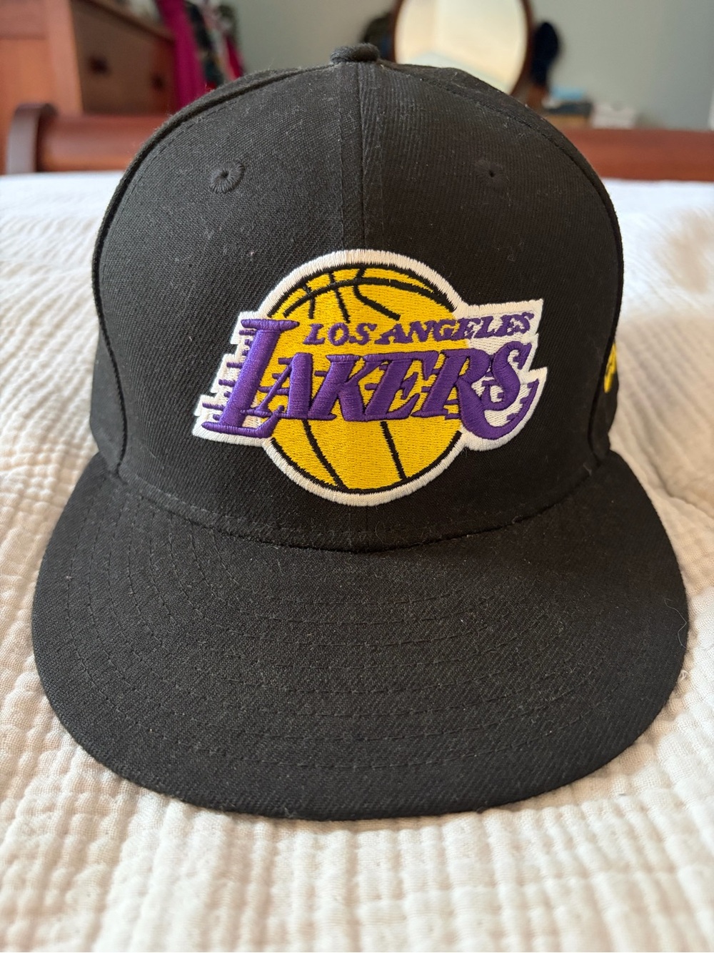 Los Angeles Lakers Black Logo Hat SZ 7.5